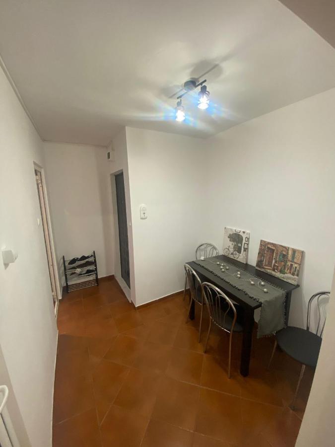 Andi 1-Apartament 2 Camere Băile Herculane Exterior photo